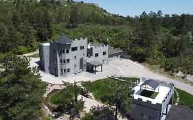 Castle In The Pines